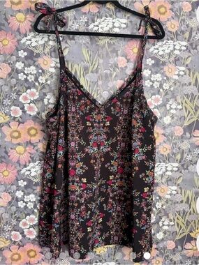 City Chic Black Floral Tie-Shoulder Camisole